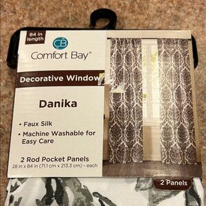 New Comfort Bay pair Curtains 28x84 each